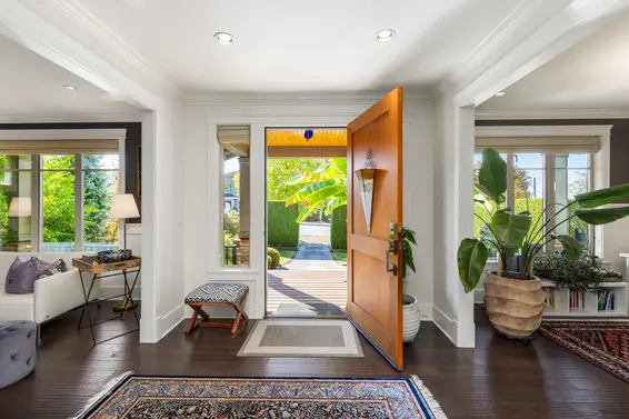 358 West 15th Street, North Vancouver For Sale - image 3