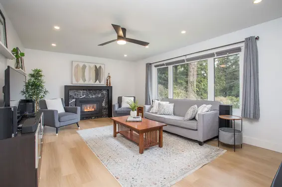 1671 Mountain Highway, North Vancouver For Sale - image 2