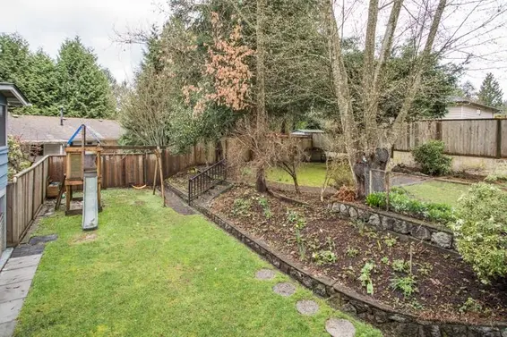 1671 Mountain Highway, North Vancouver For Sale - image 27
