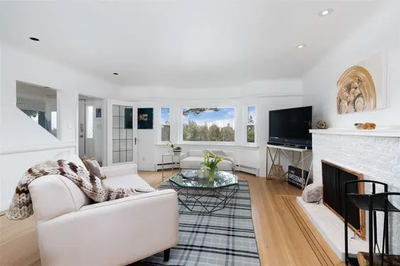 230 West 25Th Street, North Vancouver For Sale - image 5