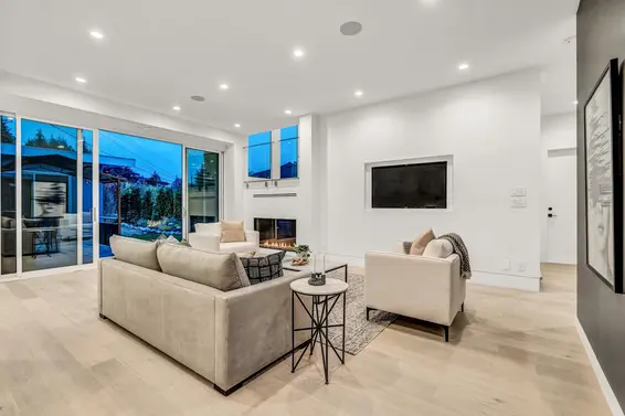 4500 Canterbury Crescent, North Vancouver For Sale - image 3