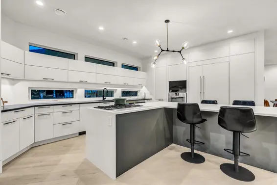 4500 Canterbury Crescent, North Vancouver For Sale - image 7
