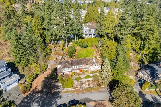 4815 Headland Close, West Vancouver For Sale - image 3