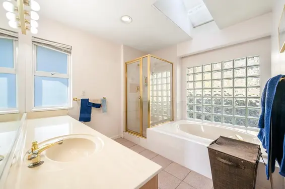 4815 Headland Close, West Vancouver For Sale - image 34