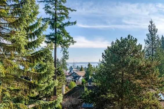 4815 Headland Close, West Vancouver For Sale - image 37