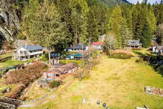 6 Brighton Beach, North Vancouver For Sale - image 22