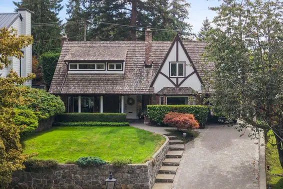 971 Canyon Boulevard, North Vancouver