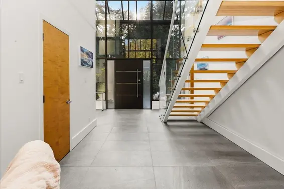 1260 Seymour Boulevard, North Vancouver For Sale - image 3