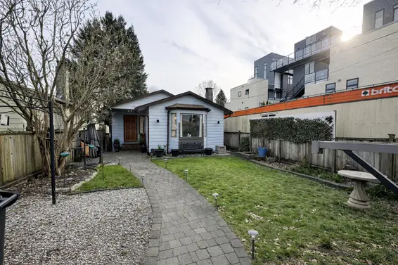 1551 Rupert Street, North Vancouver For Sale - image 15