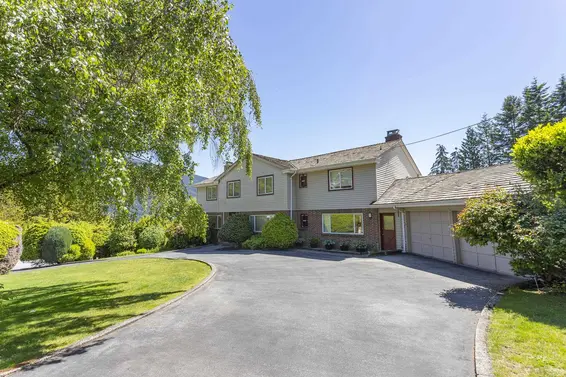 588 St. Andrews Place, West Vancouver