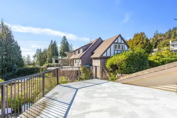588 St. Andrews Place, West Vancouver For Sale - image 36