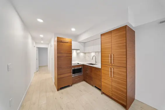 28 720 East 3rd Street, North Vancouver For Sale - image 19