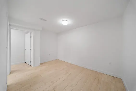 28 720 East 3rd Street, North Vancouver For Sale - image 23