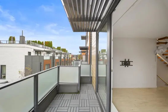 28 720 East 3rd Street, North Vancouver For Sale - image 6