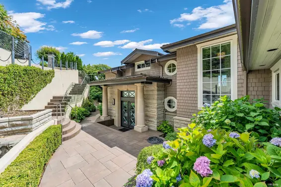 2793 Willoughby Road, West Vancouver For Sale - image 2