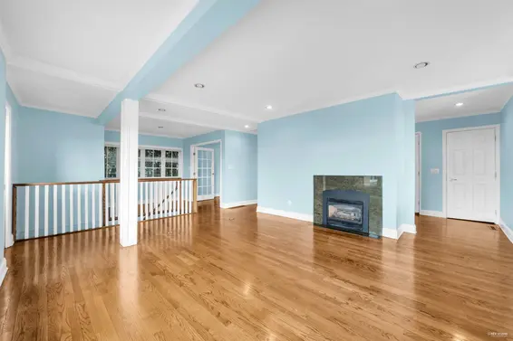 2558 Mathers Avenue, West Vancouver For Sale - image 11