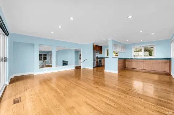 2558 Mathers Avenue, West Vancouver For Sale - image 14