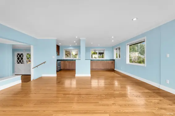 2558 Mathers Avenue, West Vancouver For Sale - image 15
