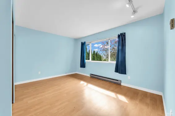 2558 Mathers Avenue, West Vancouver For Sale - image 32