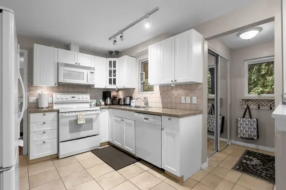 526 Newdale Place, West Vancouver For Sale - image 26