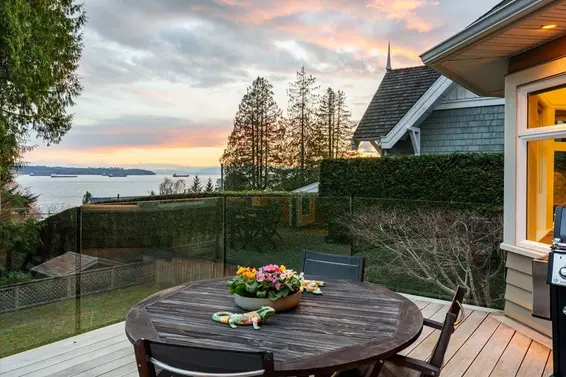 2618 Lawson Avenue, West Vancouver For Sale - image 4