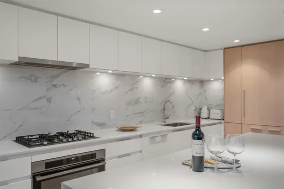 611 1500 Fern Street, North Vancouver For Sale - image 5