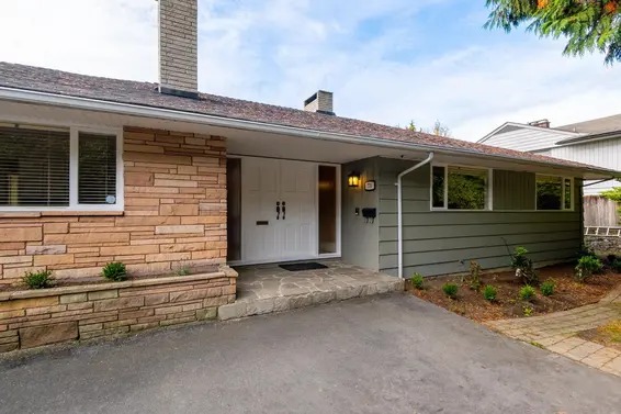 775 Southborough Drive, West Vancouver