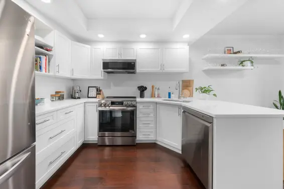 204 3151 Woodbine Drive, North Vancouver For Sale - image 10