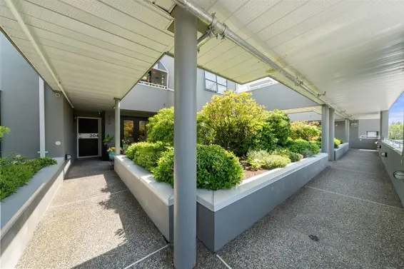 204 3151 Woodbine Drive, North Vancouver For Sale - image 31