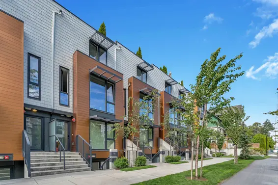 5 720 East 3Rd Street, North Vancouver