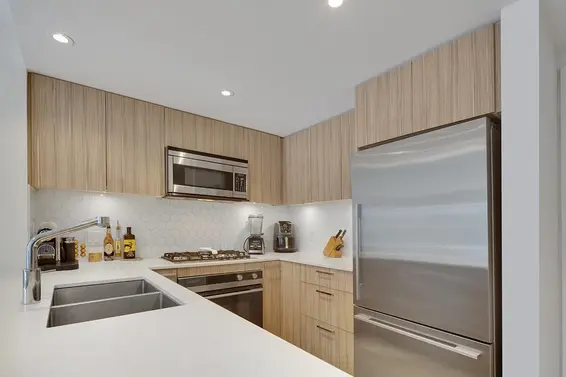 206 1061 Marine Drive, North Vancouver For Sale - image 12