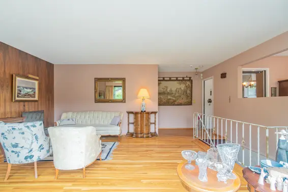 759 Vinedale Road, North Vancouver For Sale - image 12