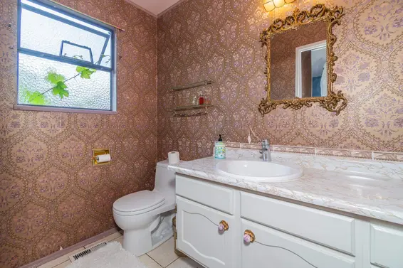 759 Vinedale Road, North Vancouver For Sale - image 17