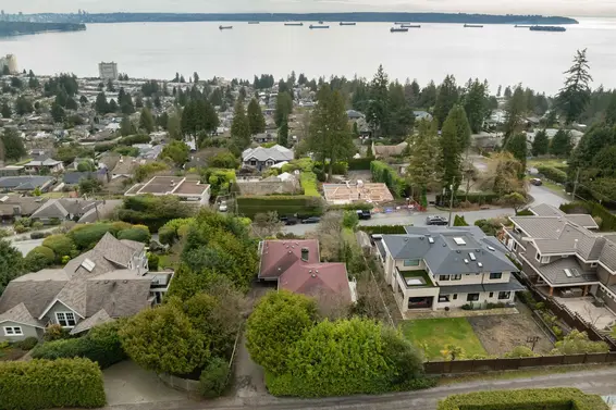 2575 Queens Avenue, West Vancouver For Sale - image 34