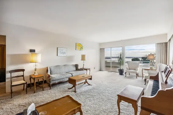 2575 Queens Avenue, West Vancouver For Sale - image 4