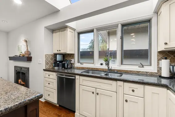 457 Hillcrest Street, West Vancouver For Sale - image 21