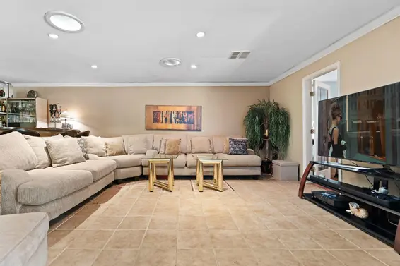 1454 Sowden Street, North Vancouver For Sale - image 19