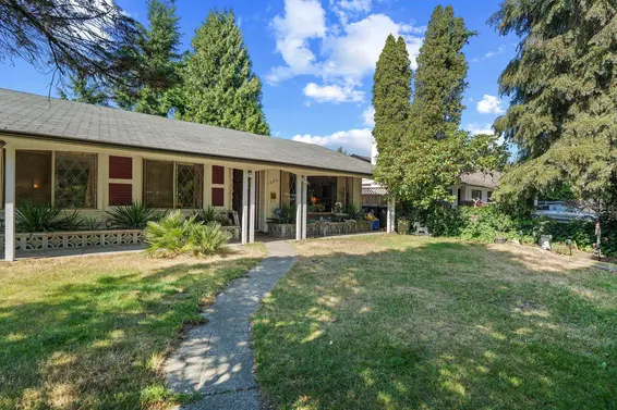 1454 Sowden Street, North Vancouver For Sale - image 3