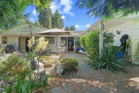 1454 Sowden Street, North Vancouver For Sale - image 31