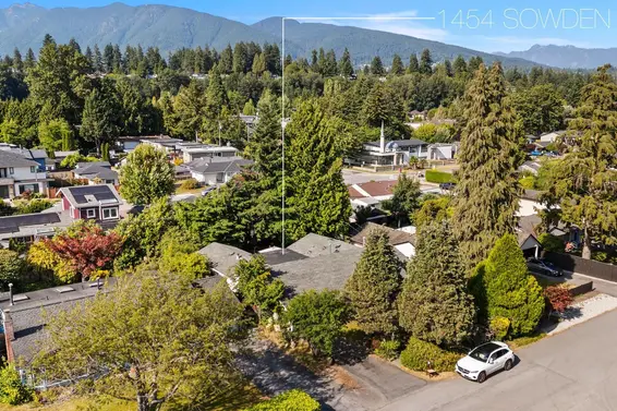 1454 Sowden Street, North Vancouver For Sale - image 38