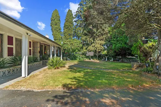 1454 Sowden Street, North Vancouver For Sale - image 4