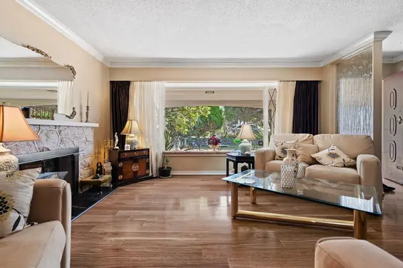 1454 Sowden Street, North Vancouver For Sale - image 5