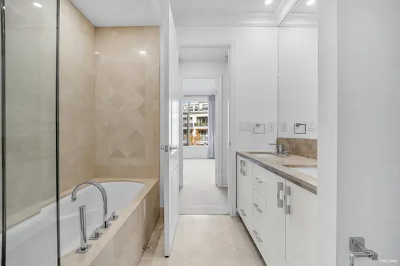 303 568 Waters Edge Crescent, West Vancouver For Sale - image 12