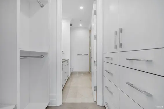 303 568 Waters Edge Crescent, West Vancouver For Sale - image 14