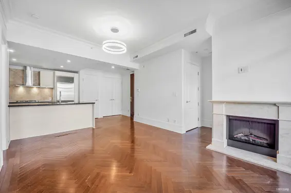 303 568 Waters Edge Crescent, West Vancouver For Sale - image 33