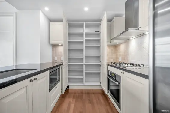 303 568 Waters Edge Crescent, West Vancouver For Sale - image 9