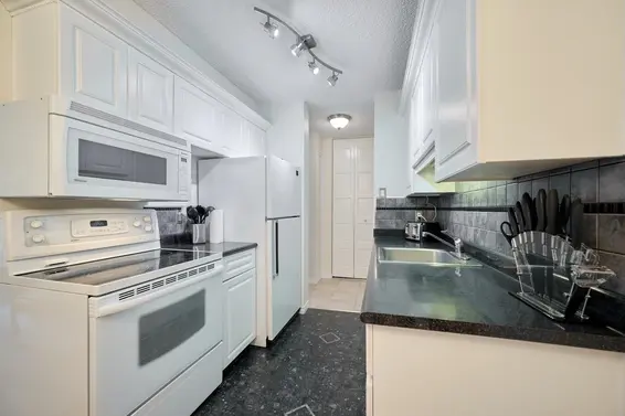 308 2016 Fullerton Avenue, North Vancouver For Sale - image 7