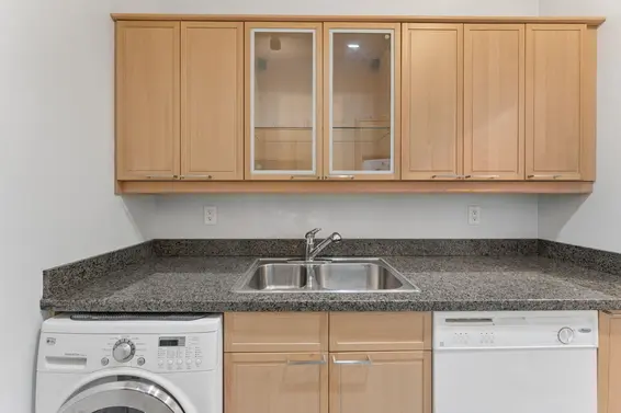 304 827 West 16th Street, North Vancouver For Sale - image 6
