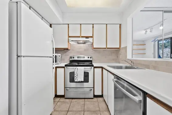 1465 Clyde Avenue, West Vancouver For Sale - image 3