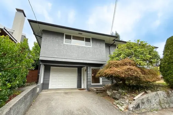 316 West Queens Road, North Vancouver